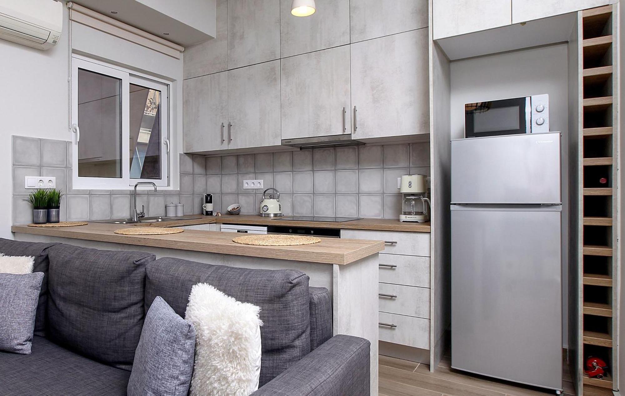 Gem, Next To Metro, Walk To Akropolis Apartment *
